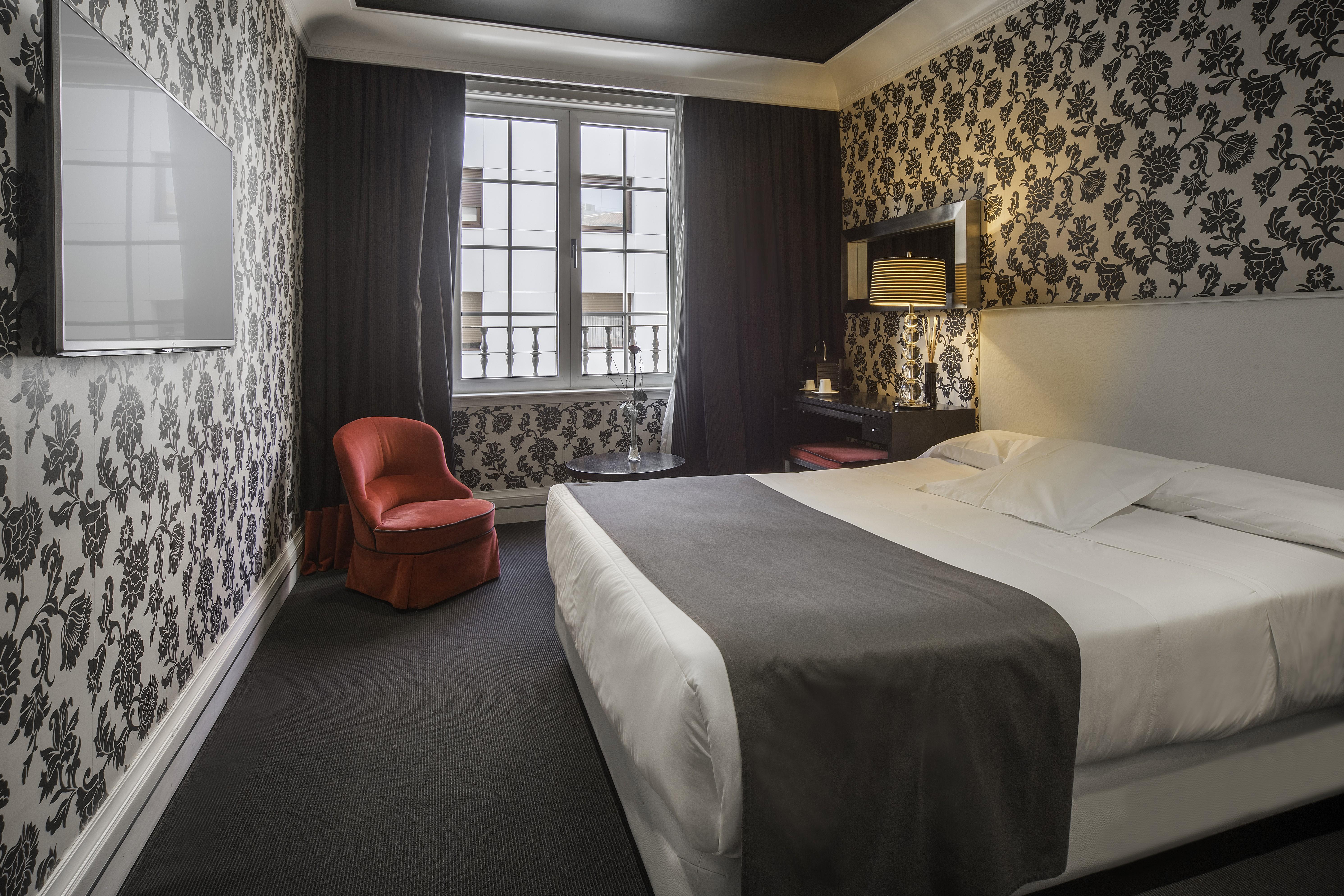 בילבאו Hotel Lopez De Haro מראה חיצוני תמונה A room at the hotel